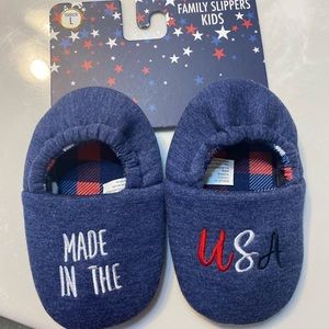 Kids slippers shoes sz L